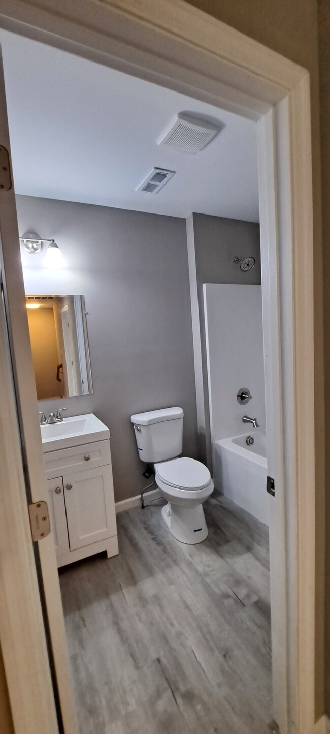 Building Photo - 9115 Cedarpark Ln NW