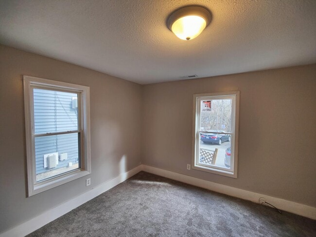 Building Photo - 56 Perham St