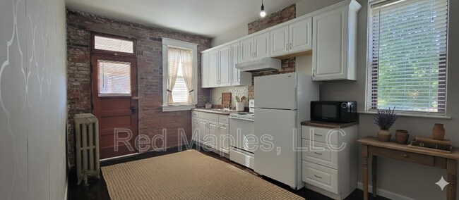 Foto del edificio - 3421 Iowa Ave