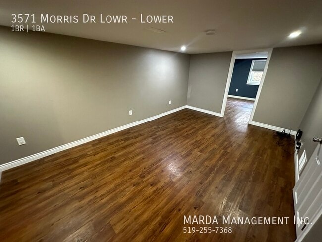 Building Photo - UPDATED 1+1BED/1BATH LOWR UNIT! INCLUSIVE!