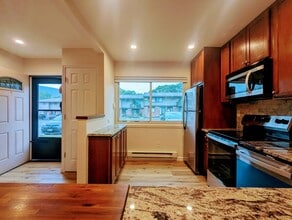 Building Photo - 4 Millholland Dr