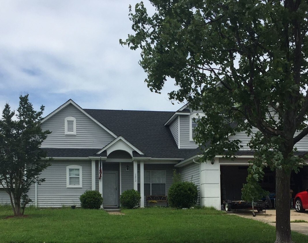 1212 Raynor Dr, Virginia Beach, VA 23456 House Rental in Virginia