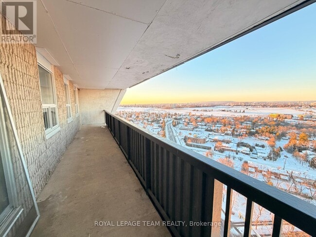 Building Photo - 1380 Prince of Wales Dr