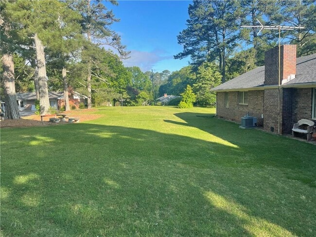 Foto del edificio - 5416 N Richland Creek Rd