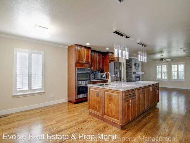 Building Photo - 3 br, 3 bath House - 24326 E 5th Pl