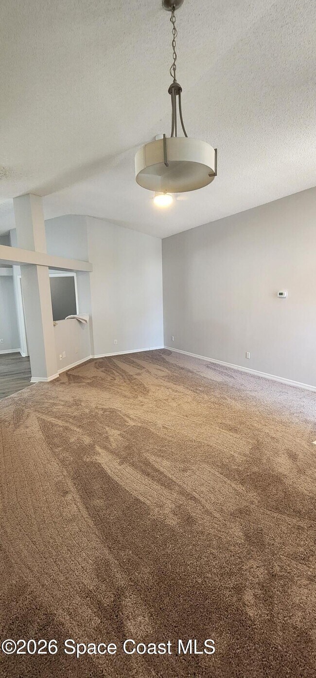 Foto del edificio - 8043 Bracken Ln