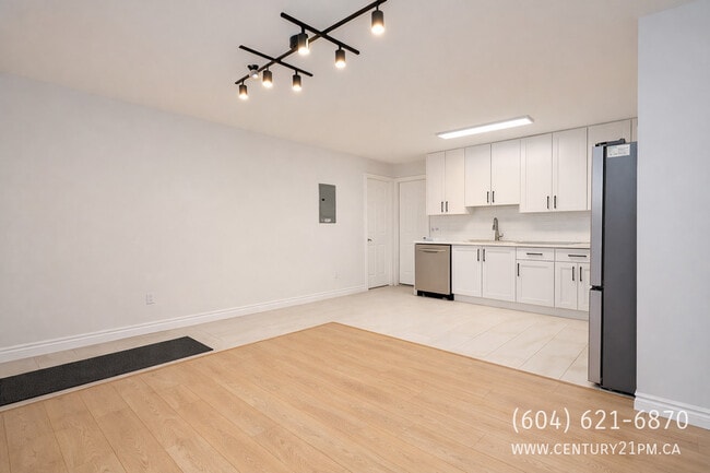 Building Photo - 32483 Abercrombie Pl