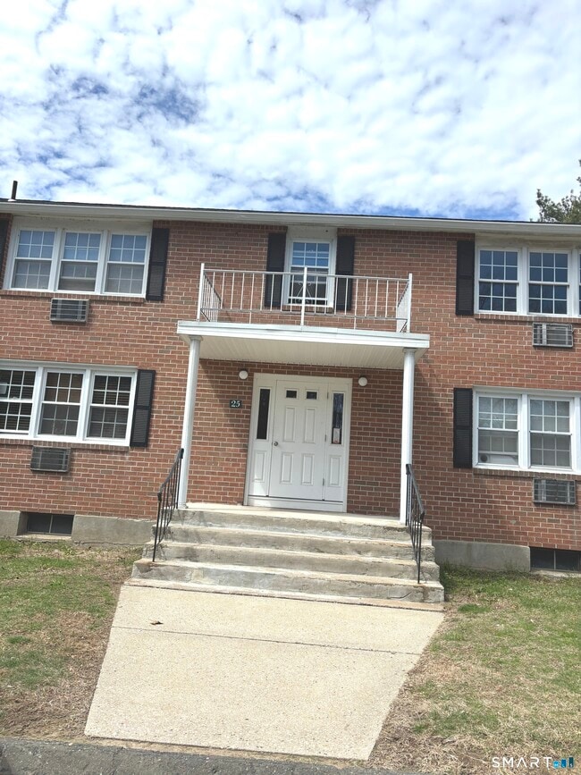 Building Photo - 25 Grandview Dr