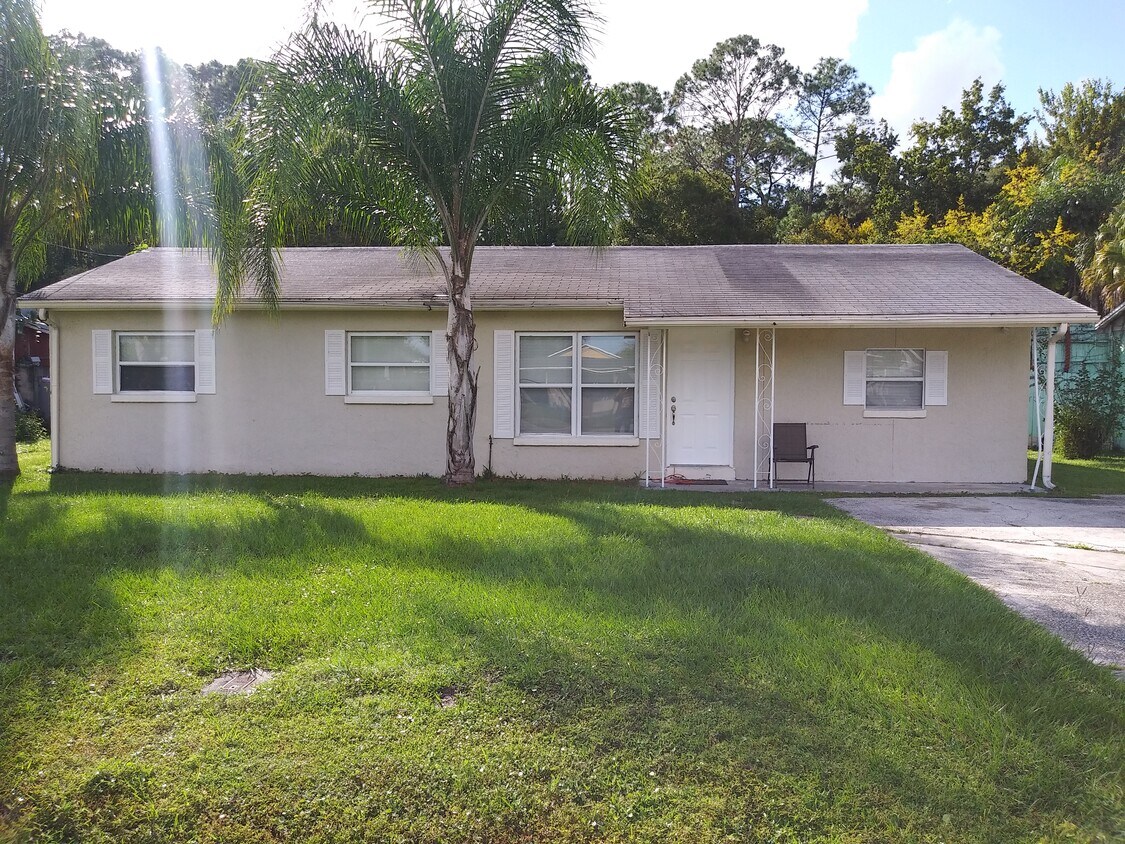 2526 Bonneville Dr, Orlando, FL 32826 House for Rent in Orlando, FL
