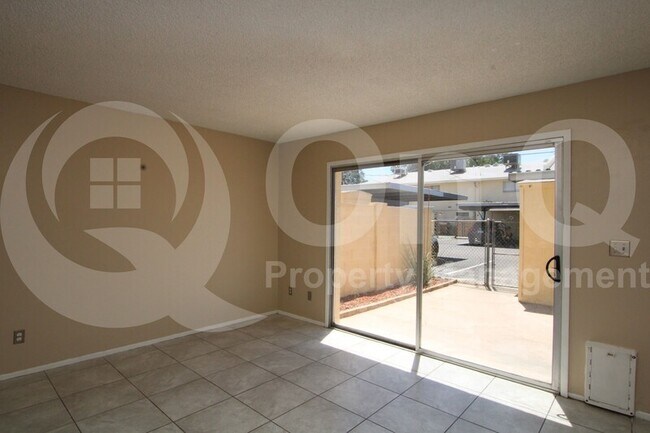 Building Photo - 3843 S Mill Ave