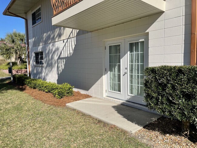Foto del edificio - For Lease - 2BR/1BA at Landmark Condominiums!