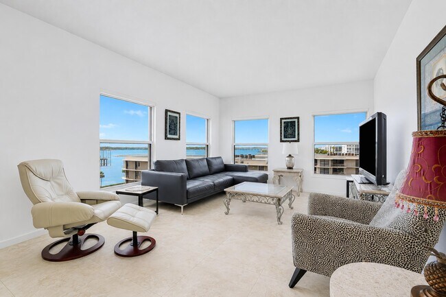 Building Photo - 3230 S Ocean Blvd