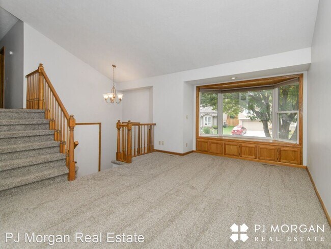 Building Photo - 3 br, 2 bath House - 7513 S 134th Street