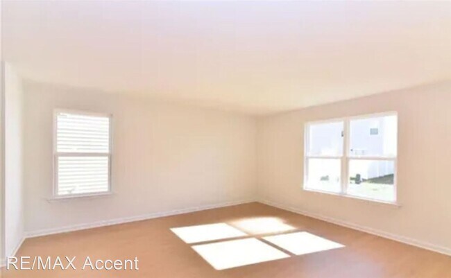 Building Photo - 3 br, 2.5 bath House - 248 Bender St.