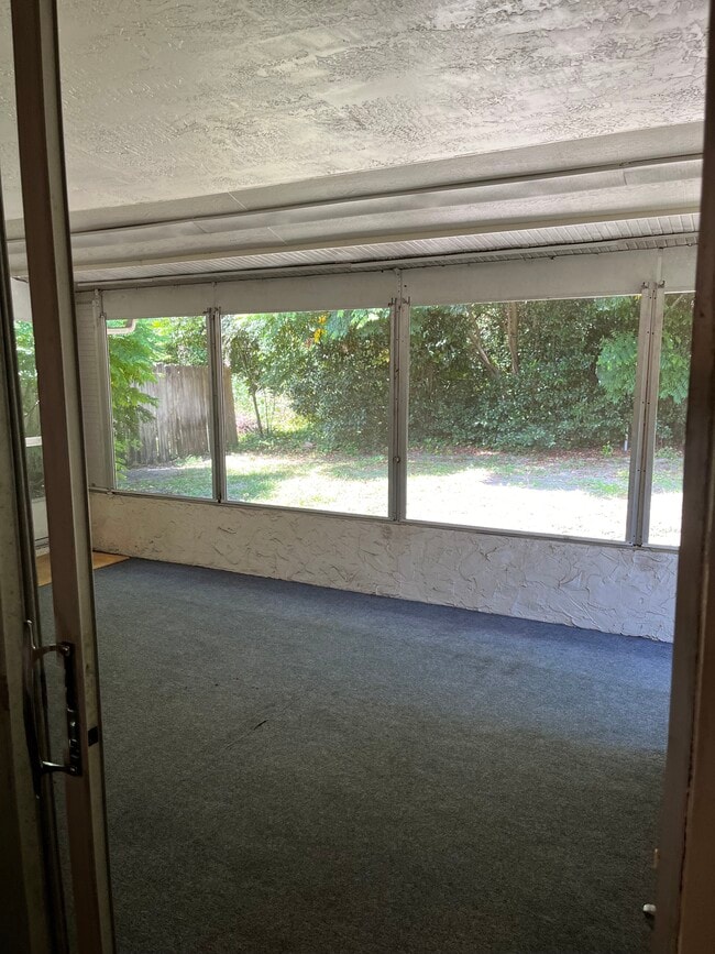 Foto del edificio - 14 Woodlands Blvd