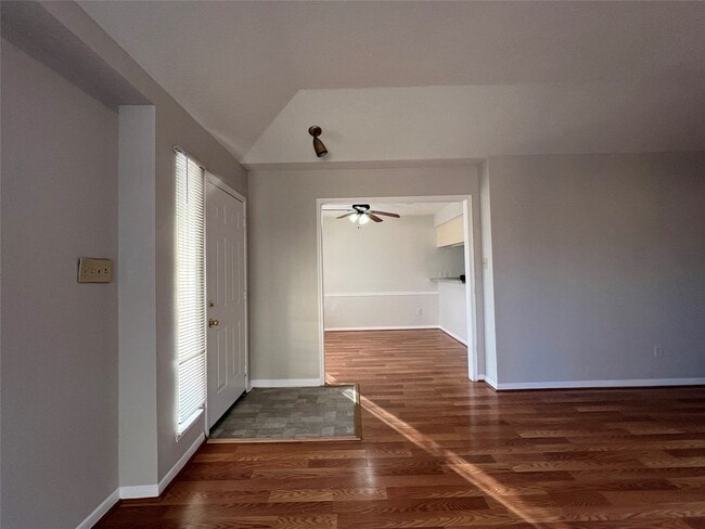 Building Photo - 11507 Meadow Ln