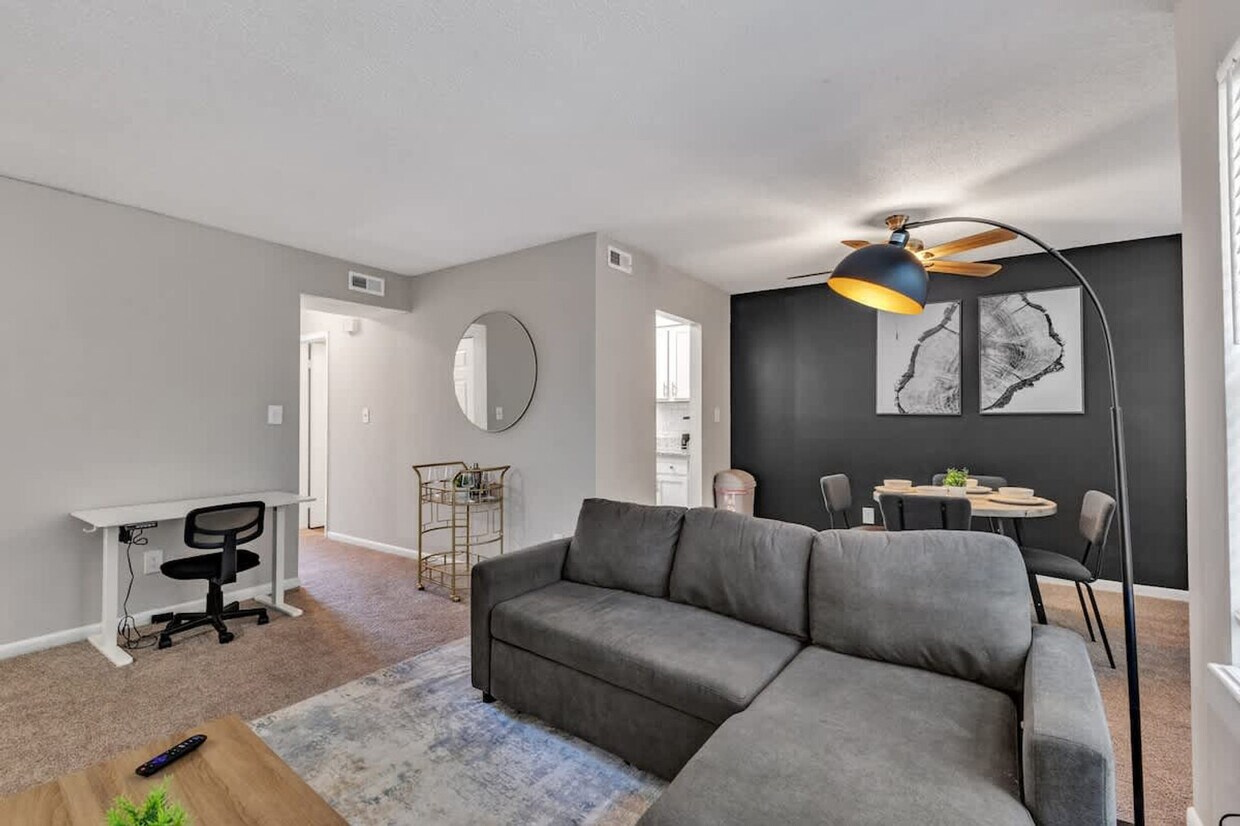 Foto principal - 3201 Stones Throw Ln