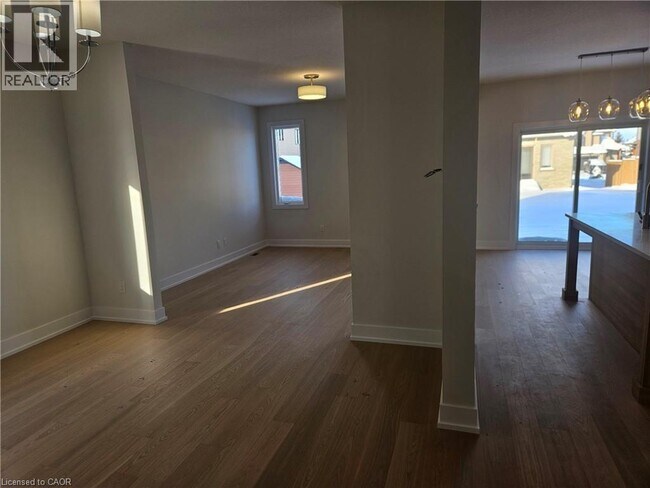 Photo du bâtiment - 123 Maple St