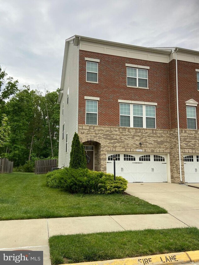 42247 Castle Ridge Square, Ashburn, VA 20148 Townhome Rentals in