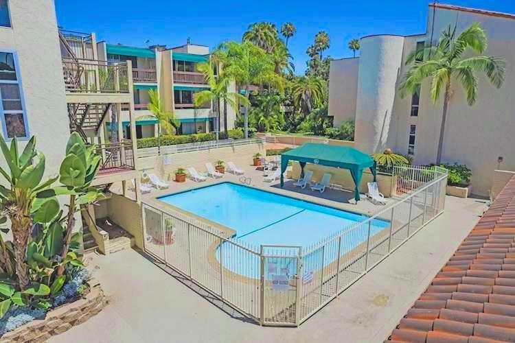 Foto principal - 6333 La Jolla Blvd