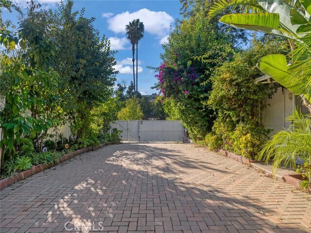 Foto del edificio - 5020 Topanga Canyon Blvd