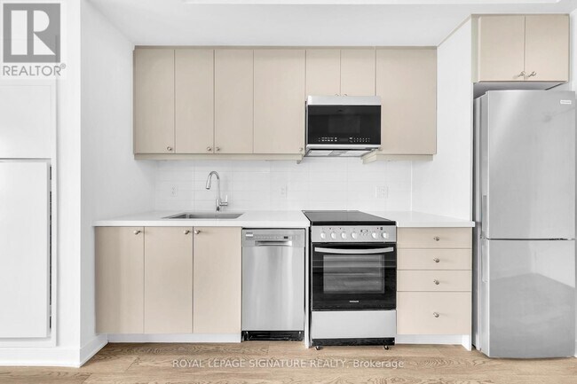 Photo du bâtiment - 51 Clarington Blvd