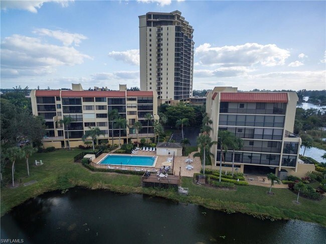 Foto del edificio - 7129 Lakeridge View Court