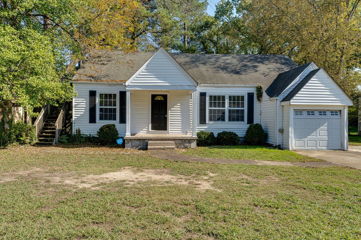 Foto principal - Four Bedroom Two Bathroom House