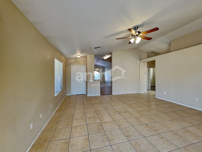 Foto del edificio - 10455 W Reade Avenue