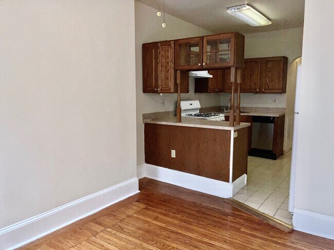 Foto del edificio - 330 S Hicks St