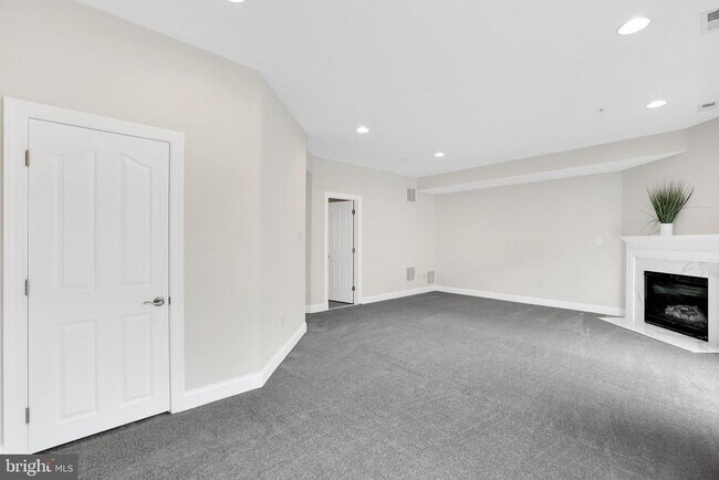 Foto del edificio - 9769 Northern Lakes Ln