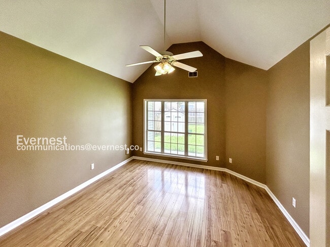 Building Photo - 323 Camden Cove Cir