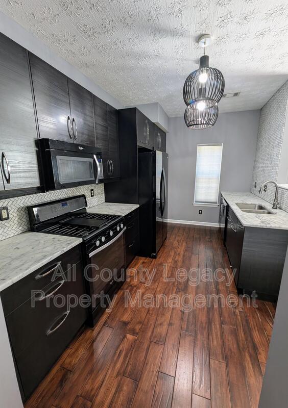 Building Photo - 908 Tree Creek Blvd