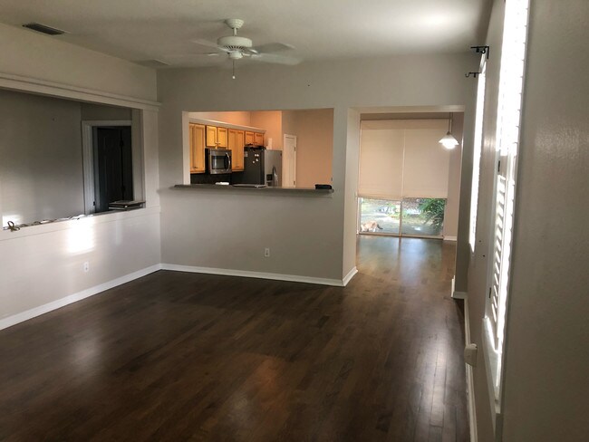 Foto del edificio - 2306 Spring Hollow Loop