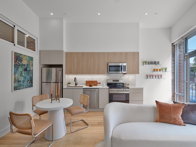 Montesino 1 BR Palazzo - The Piazza Apartments