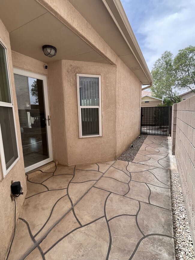 Foto del edificio - 8601 Coppell Ct NE