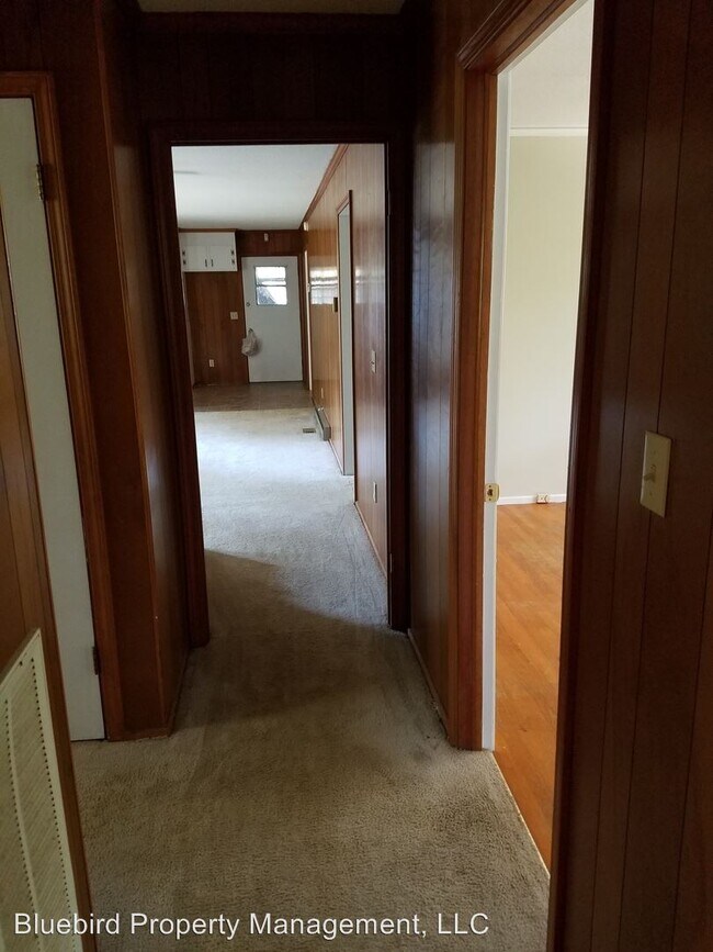 Building Photo - 3 br, 2 bath House - 2405 Fleming Dr
