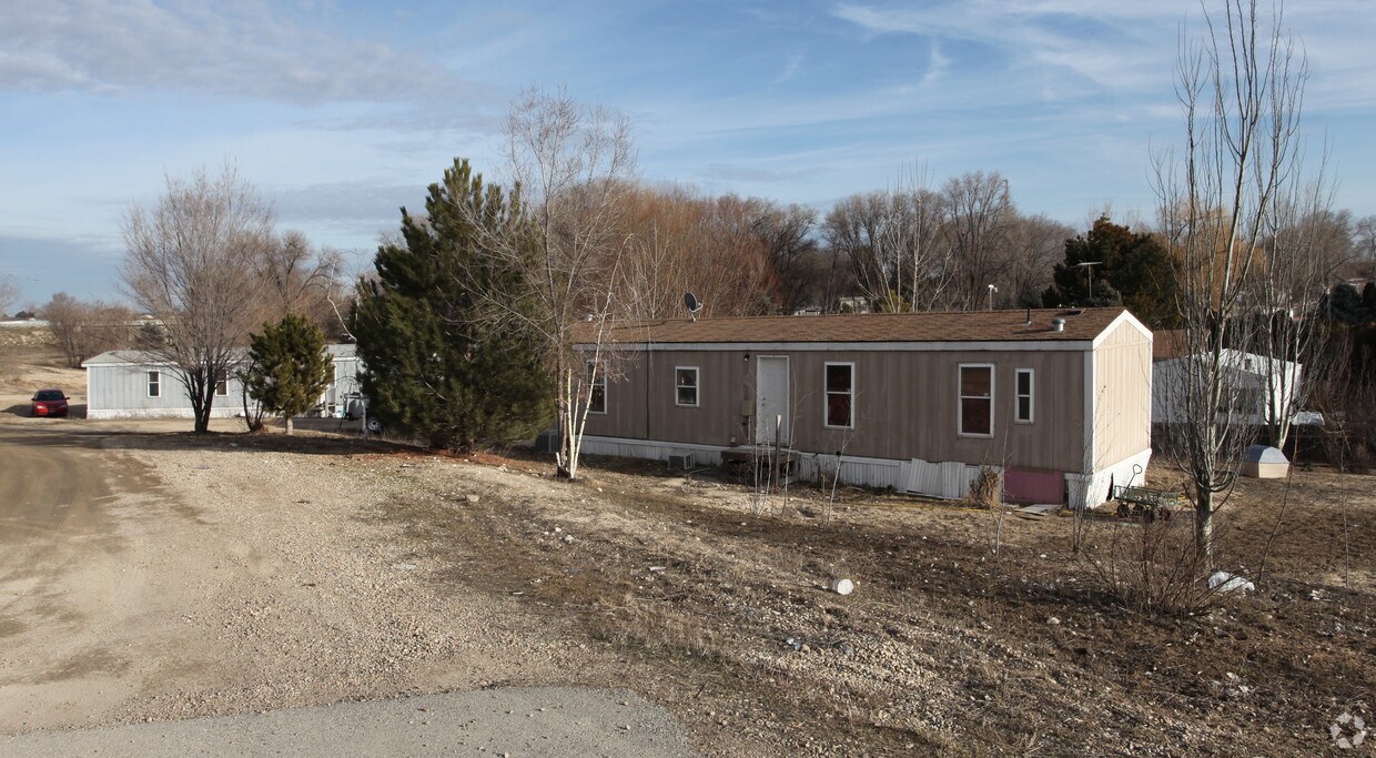 Building Photo - 24938 Farmway Rd