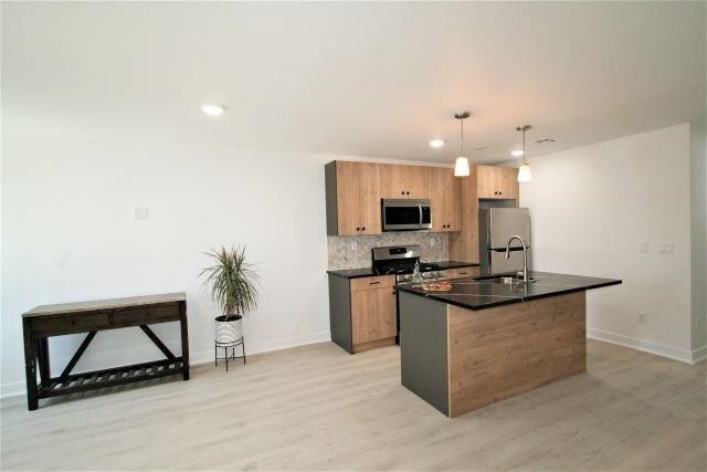 Foto del edificio - 782 Grand St