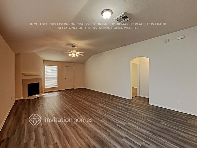 Foto del edificio - 2411 Cardinal Elm St