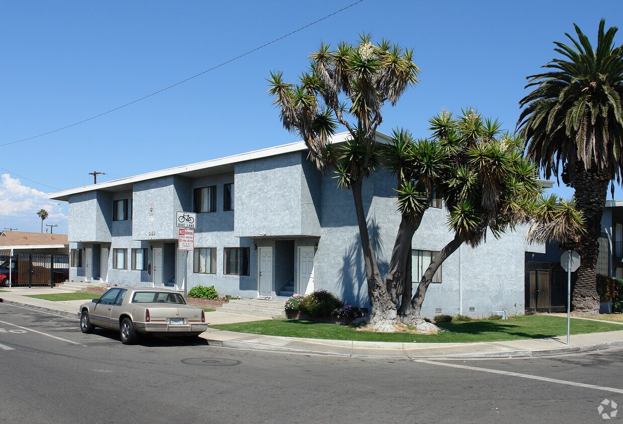 Foto principal - 5450 S J St