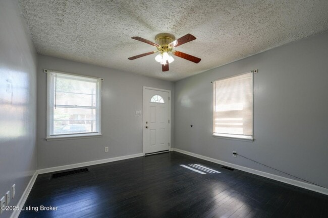 Building Photo - 808 Beecher St