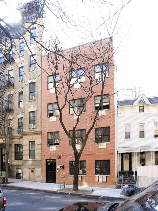 Foto del edificio - 598 E 167th St