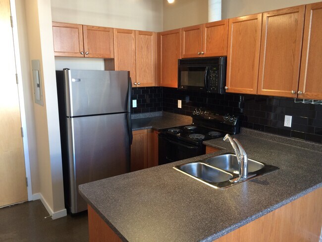 Photo du bâtiment - 404 King St W