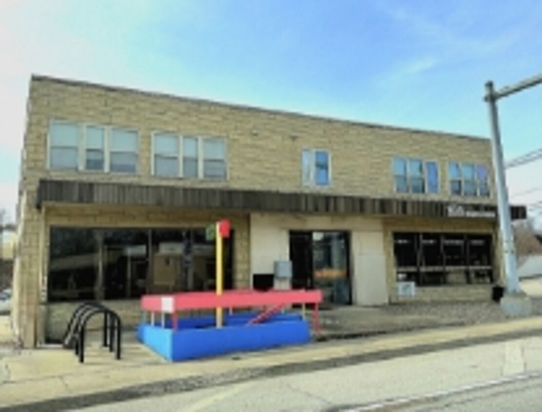 Primary Photo - 811 W Springfield Ave
