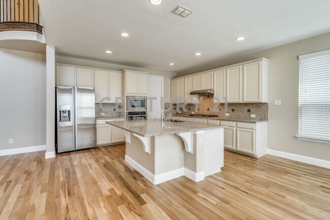 Building Photo - Beautiful 2-Story 4/3.5/2 in St. Paul For ...