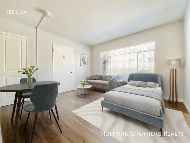 Foto del edificio - 1661 N Bronson Ave