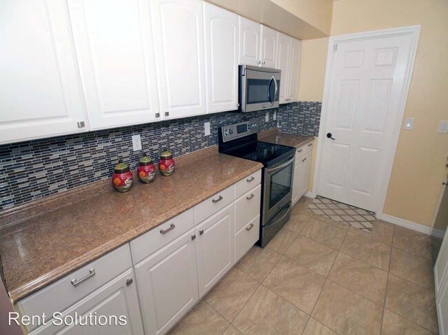 Building Photo - 3 br, 3 bath House - 863 Keene Rd