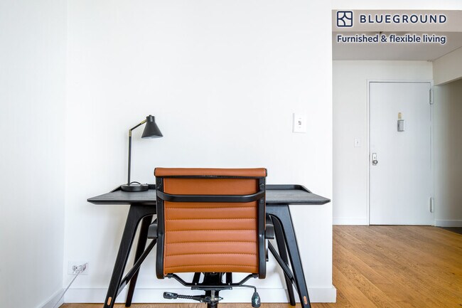 Foto del edificio - 279 E 44th St