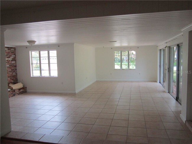 Building Photo - 1500 Brightwaters Blvd NE